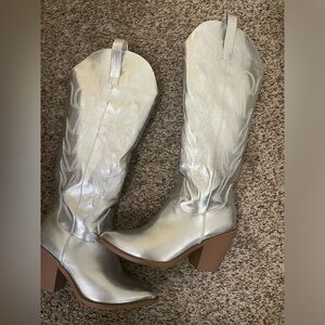 Cowboy boots silver size 7 wore once